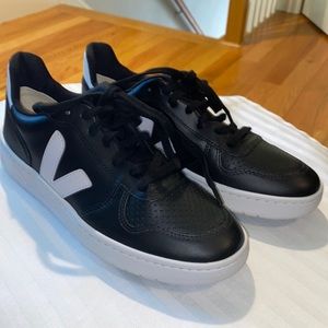 NIB. Never worn.  Women’s VEJA V-10 leather sneakers